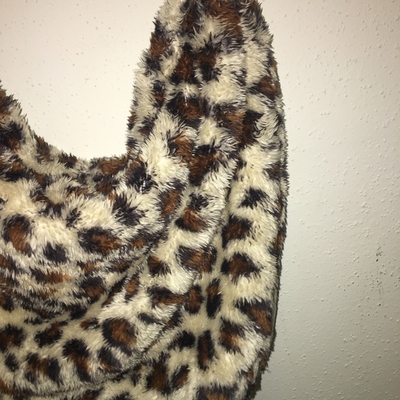 Leopard Print Large Plush/Fur Tote Bag - Picture 6 of 9